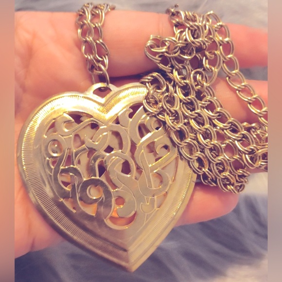 Vintage Jewelry - Necklace Heart Celtic Scroll open design 2.5”, double link goldtone, 24” chain